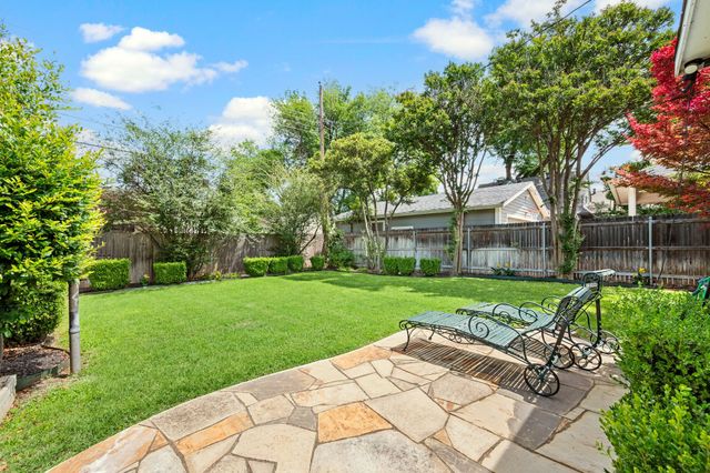 3812 Bunting Avenue, Fort Worth, TX 76107