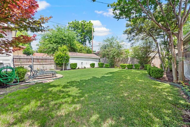 3812 Bunting Avenue, Fort Worth, TX 76107