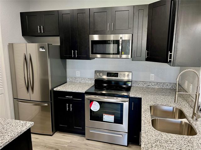 1175 LAKE SHADOW CIRCLE 4208, Maitland, FL 32751