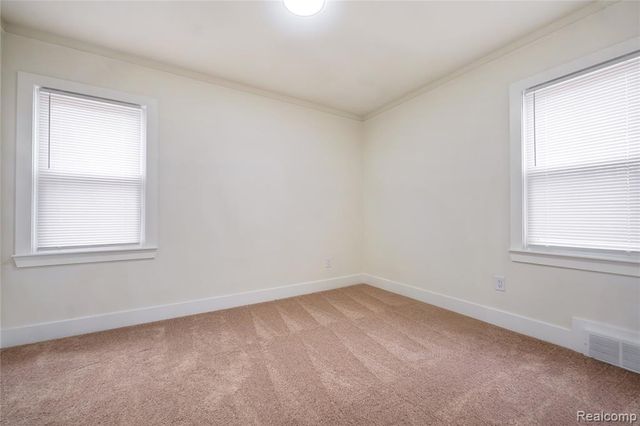 19133 Huntington Avenue, Harper Woods, MI 48225