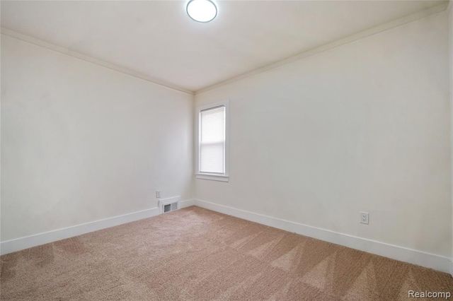 19133 Huntington Avenue, Harper Woods, MI 48225