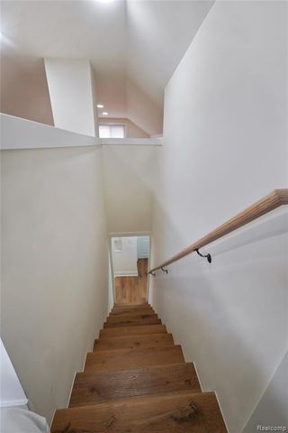 19133 Huntington Avenue, Harper Woods, MI 48225