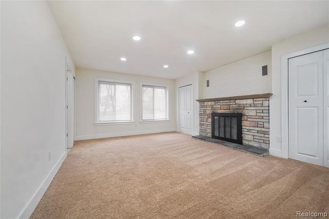 19133 Huntington Avenue, Harper Woods, MI 48225