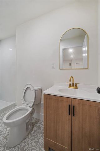 19133 Huntington Avenue, Harper Woods, MI 48225