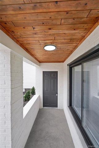 19133 Huntington Avenue, Harper Woods, MI 48225