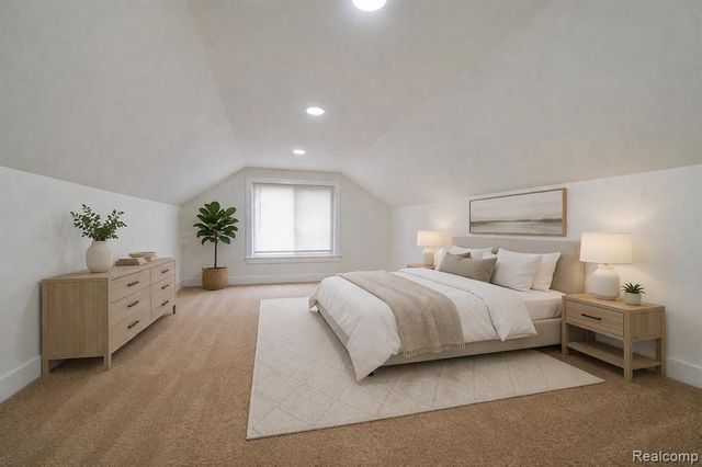 19133 Huntington Avenue, Harper Woods, MI 48225