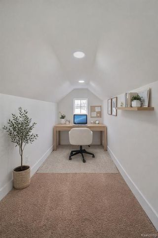 19133 Huntington Avenue, Harper Woods, MI 48225