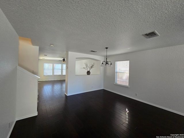 15131 Vigil View, San Antonio, TX 78233