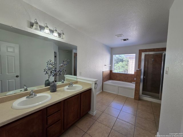15131 Vigil View, San Antonio, TX 78233