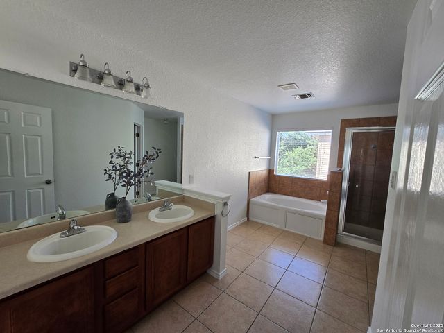 15131 Vigil View, San Antonio, TX 78233
