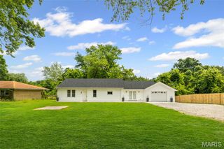 109 Athlone Drive, Caseyville, IL 62232