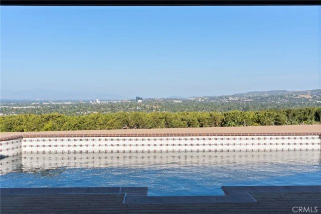 6052 Maury Avenue, Woodland Hills, CA 91367