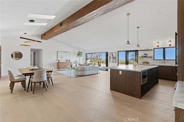 6052 Maury Avenue, Woodland Hills, CA 91367