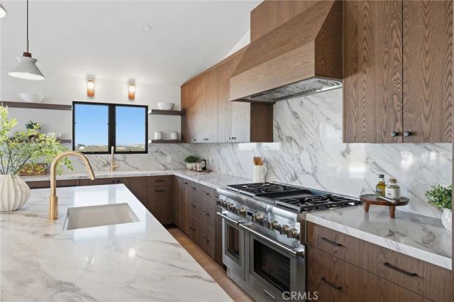 6052 Maury Avenue, Woodland Hills, CA 91367