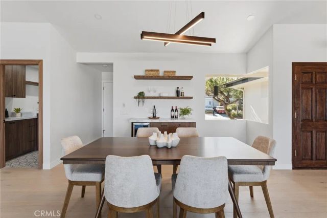 6052 Maury Avenue, Woodland Hills, CA 91367