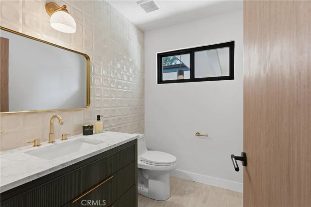 6052 Maury Avenue, Woodland Hills, CA 91367