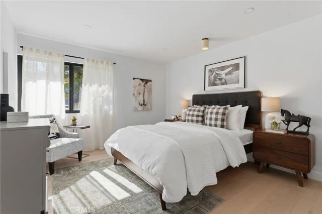 6052 Maury Avenue, Woodland Hills, CA 91367