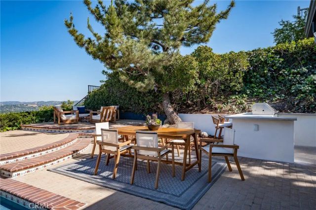 6052 Maury Avenue, Woodland Hills, CA 91367