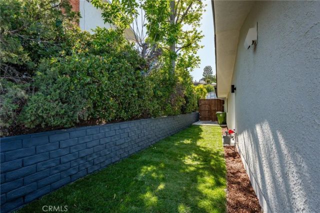 6052 Maury Avenue, Woodland Hills, CA 91367