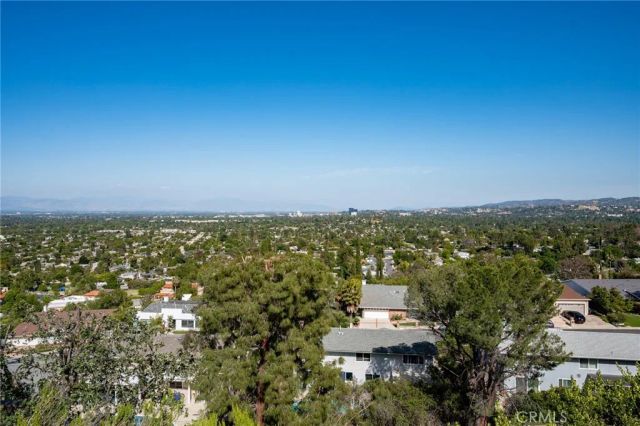 6052 Maury Avenue, Woodland Hills, CA 91367