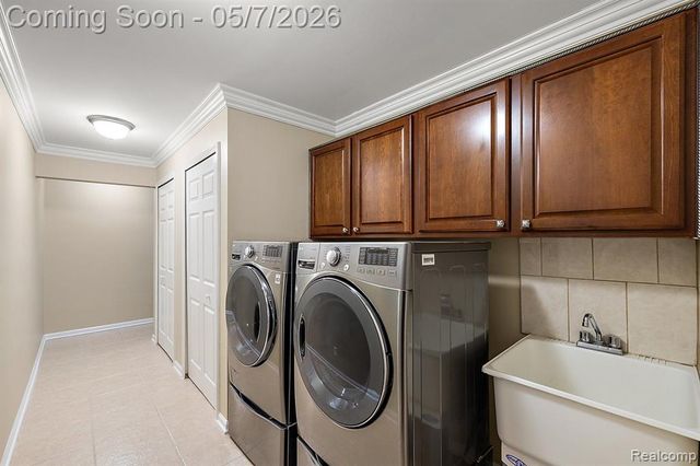 14226 Moravian Manor Circle, Sterling Heights, MI 48312