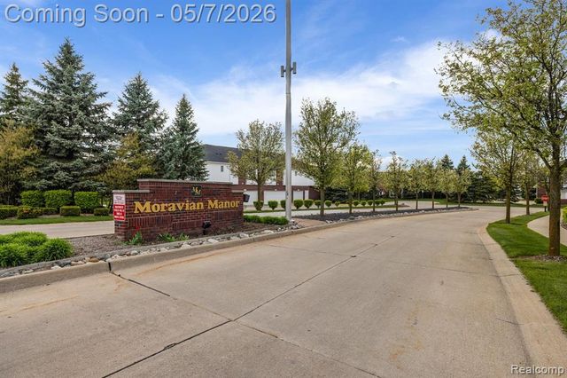 14226 Moravian Manor Circle, Sterling Heights, MI 48312