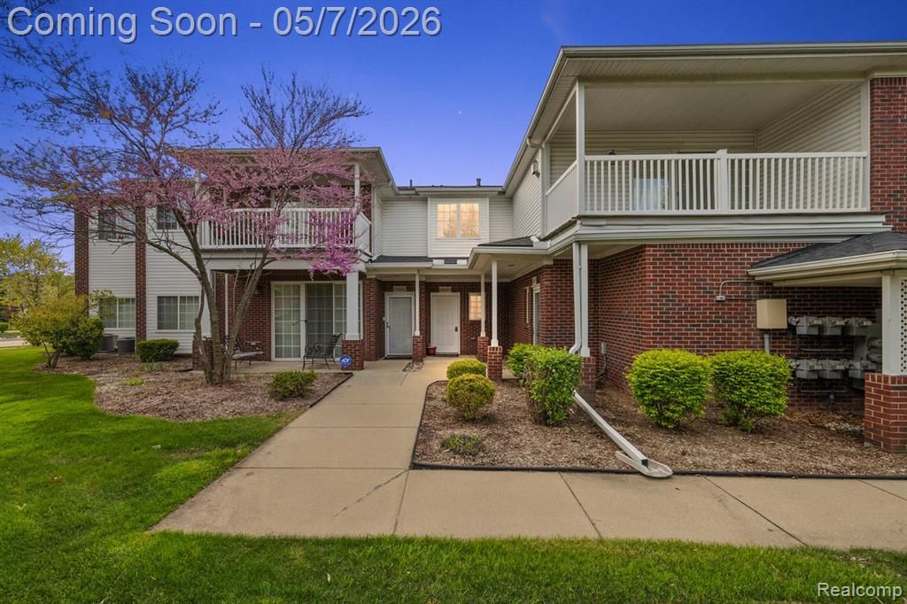 14226 Moravian Manor Circle, Sterling Heights, MI 48312