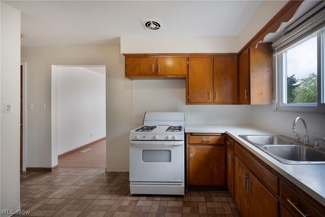 14405 Hale Avenue, Cleveland, OH 44110