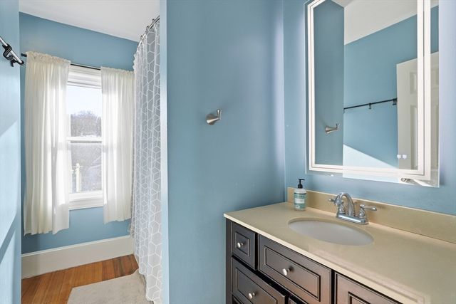 23 A St, Hull, MA 02045