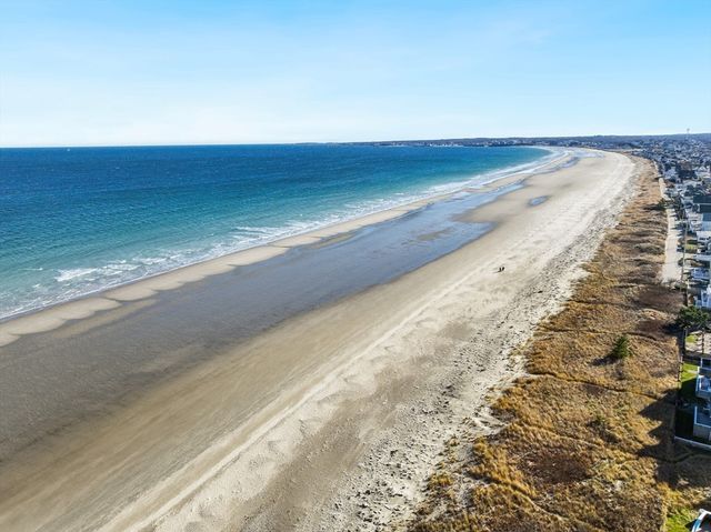 23 A St, Hull, MA 02045