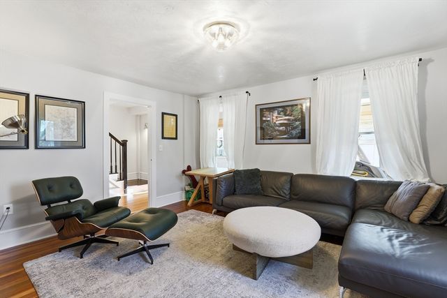 23 A St, Hull, MA 02045