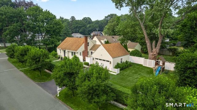 105 Holmes Avenue, Darien, CT 06820
