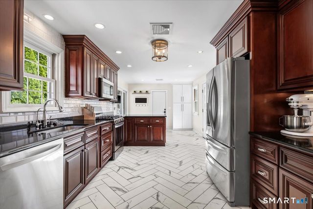 105 Holmes Avenue, Darien, CT 06820