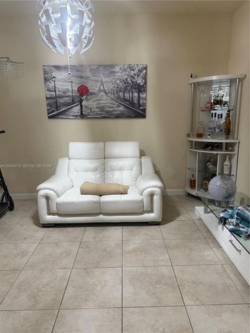 8929 W 35th Way, Hialeah, FL 33018