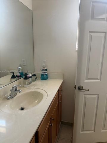 8929 W 35th Way, Hialeah, FL 33018