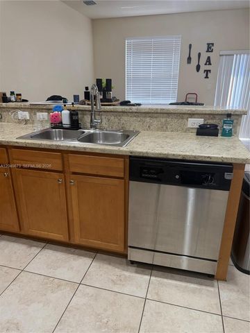 8929 W 35th Way, Hialeah, FL 33018