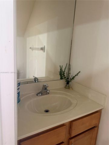 8929 W 35th Way, Hialeah, FL 33018