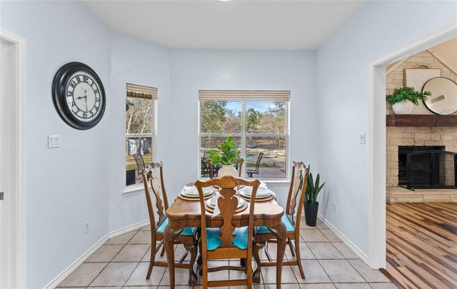 1060 Great Oaks DR, Salado, TX 76571