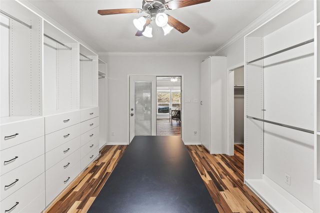 1060 Great Oaks DR, Salado, TX 76571