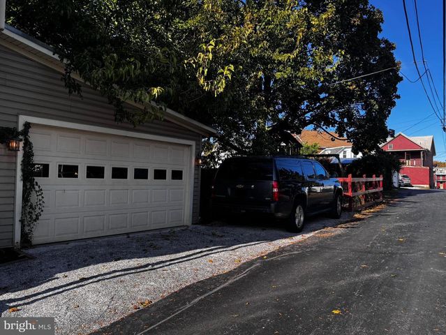 115 W SECOND STREET, Waynesboro, PA 17268