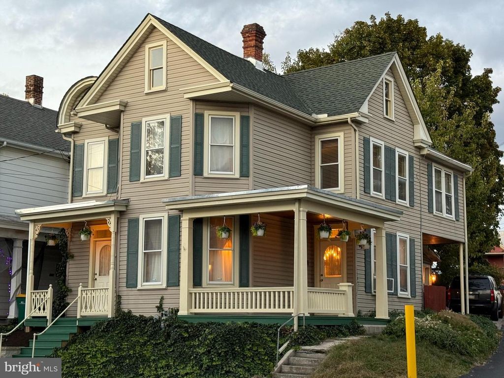 115 W SECOND STREET, Waynesboro, PA 17268