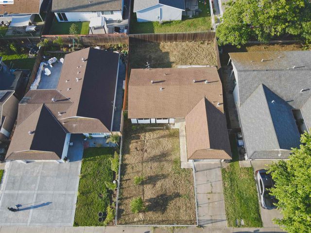 7340 Salazar Dr, North Highlands, CA 95660