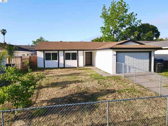 7340 Salazar Dr, North Highlands, CA 95660