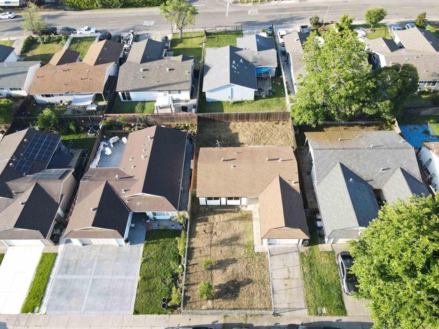 7340 Salazar Dr, North Highlands, CA 95660