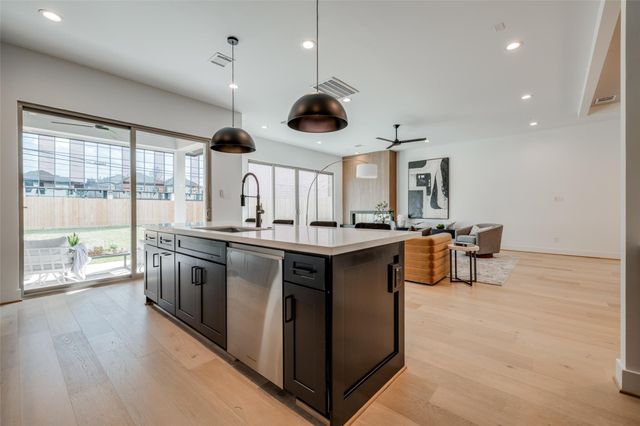 1306 Crocker Street, Houston, TX 77019