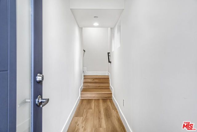 2057 S Garth Avenue, Los Angeles, CA 90034