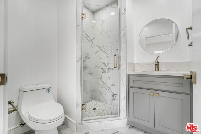 2057 S Garth Avenue, Los Angeles, CA 90034