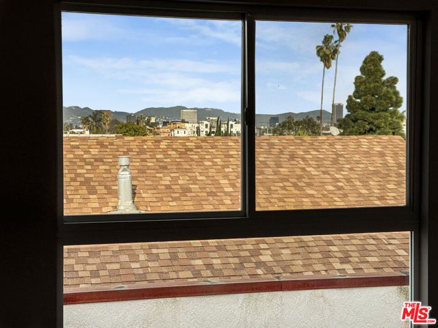 2057 S Garth Avenue, Los Angeles, CA 90034