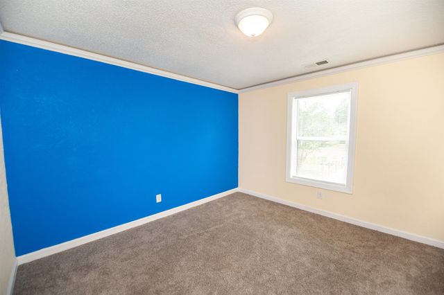 548 Honeysuckle Road, Spartanburg, SC 29303