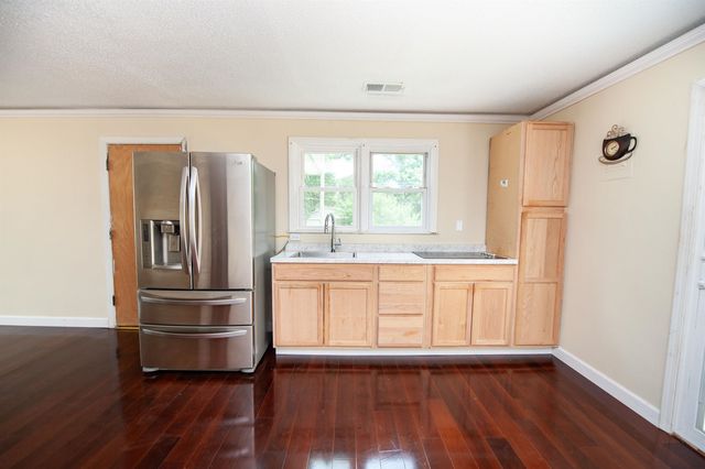 548 Honeysuckle Road, Spartanburg, SC 29303